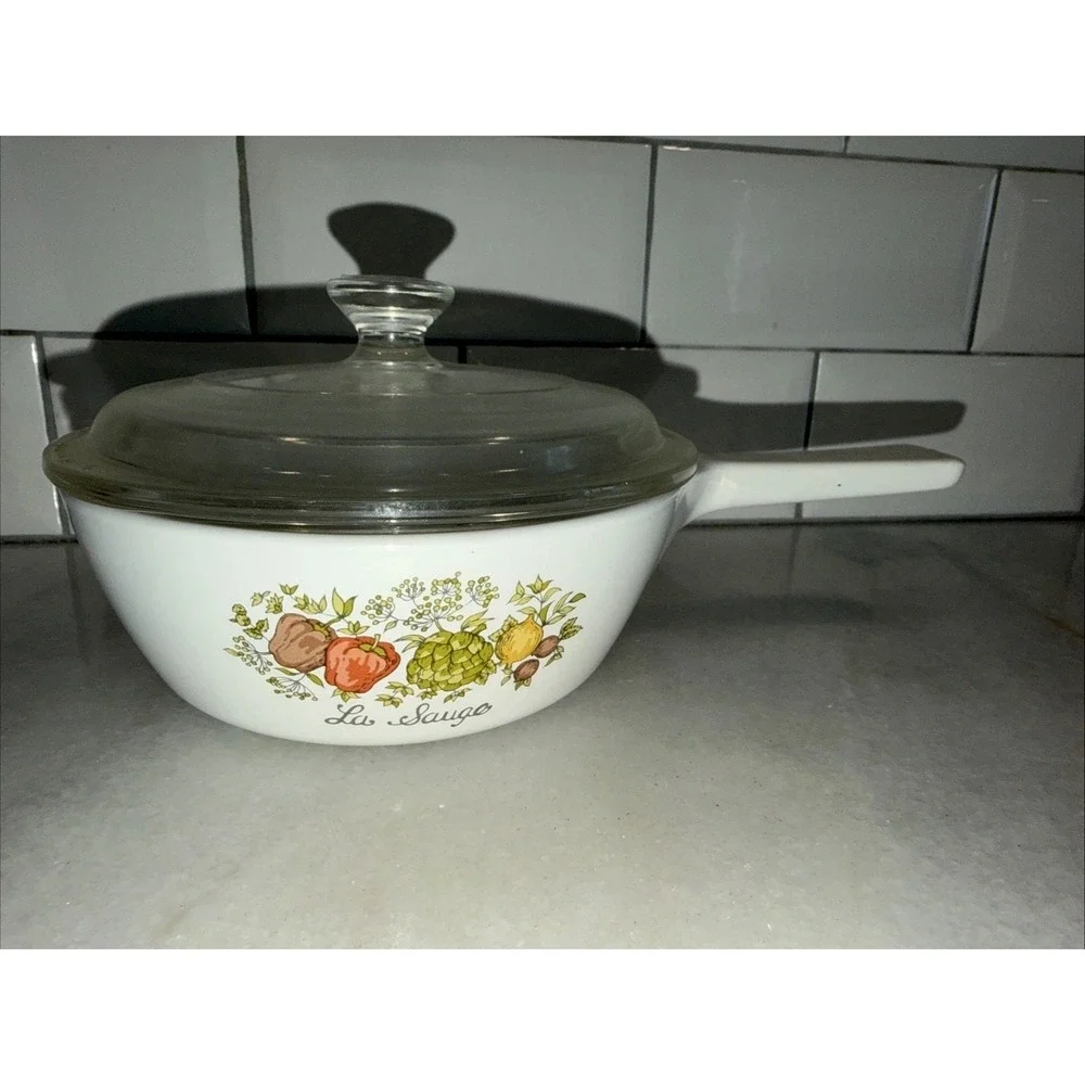 Vintage CORNING WARE LA SAUGE,‎ P-81-B SAUCE PAN W/ LID, 1 PINT